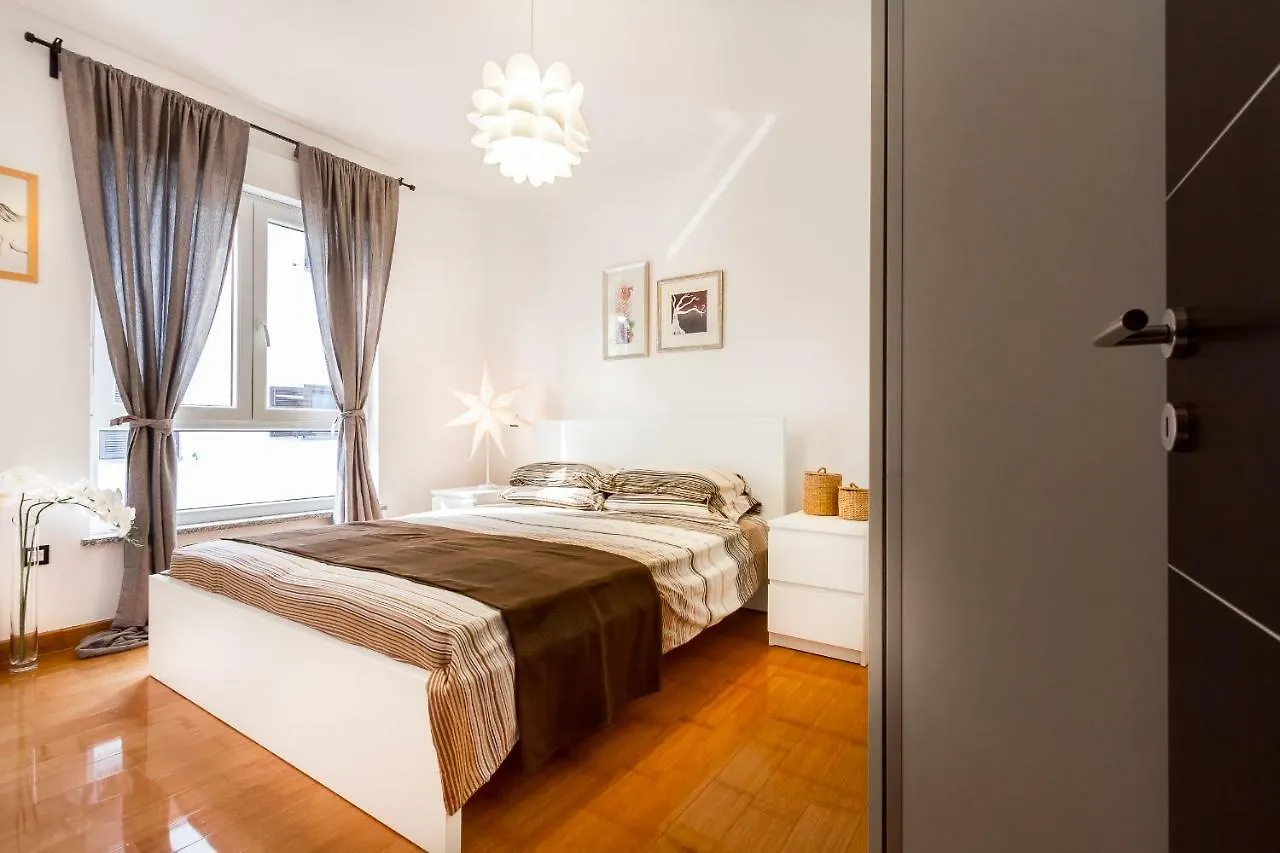 City Stylish Apartment Pola