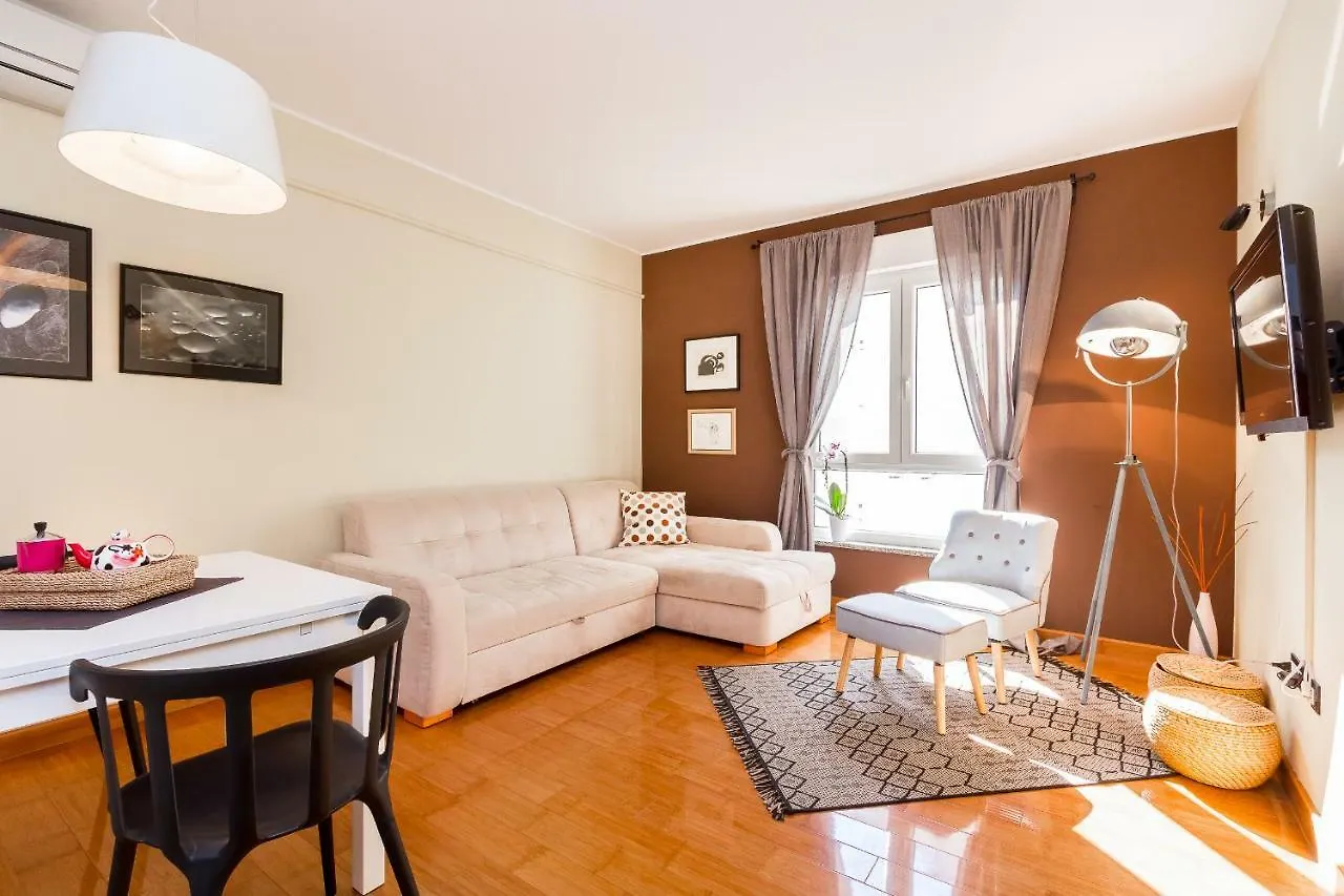 City Stylish Apartment Pola