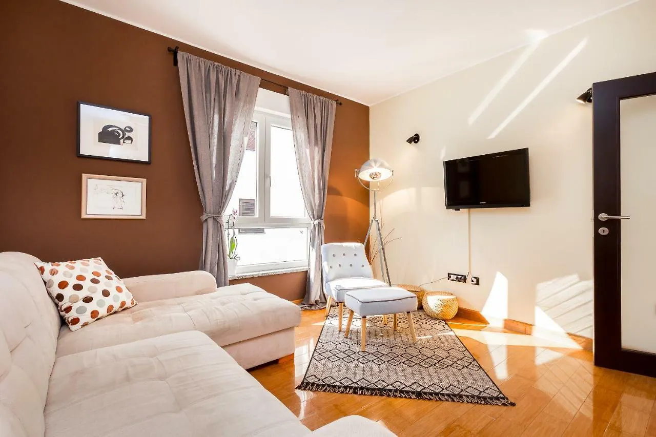 City Stylish Apartment Pola Croazia