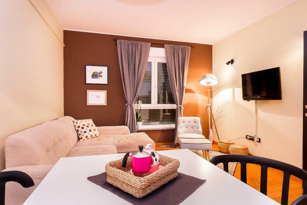 City Stylish Apartment Pola