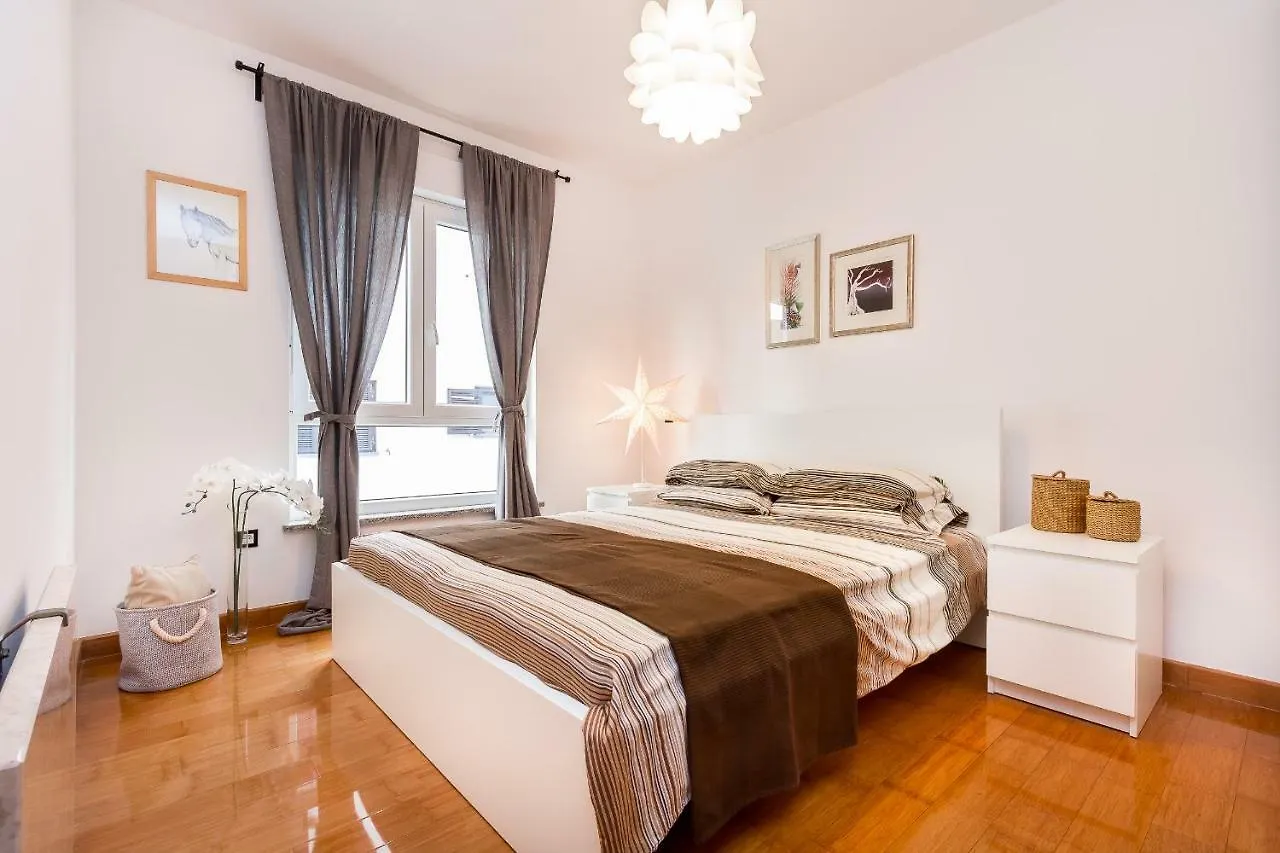 City Stylish Apartment Pola